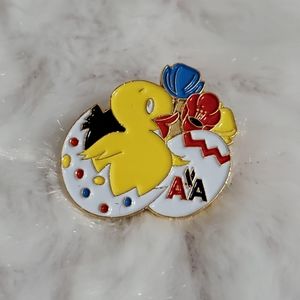 AMERICAN AIRLINES Legacy AA Vintage Easter Spring tulip chick egg pinback HTF